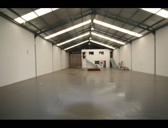 23,730M² FACTORY TO LET IN KILLARNEY GARDENS